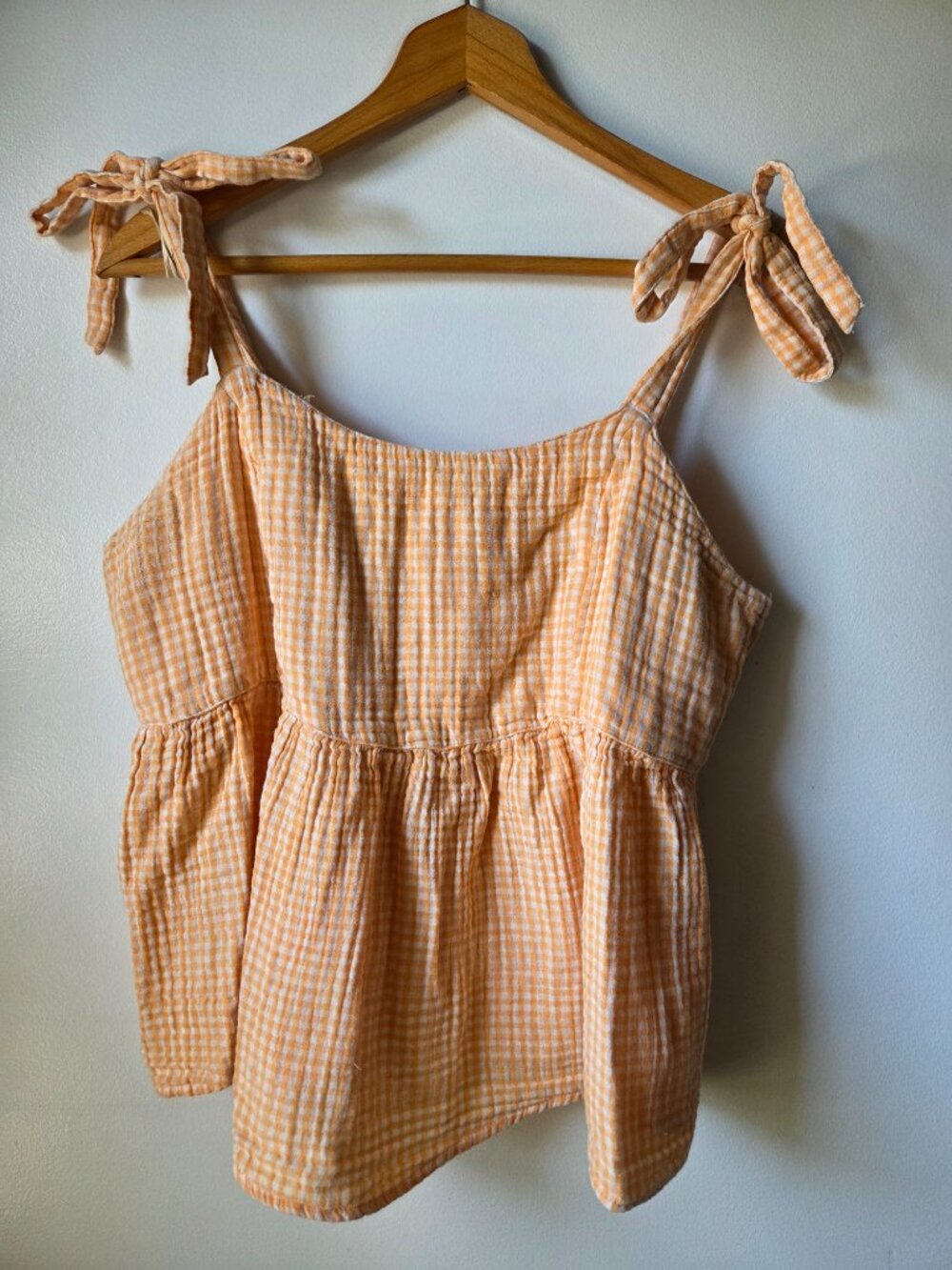 EUC OLD NAVY YELLOW/WHITE GINGHAM TIE STRAPS TANK TOP SIZE LARGE